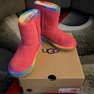 UGG